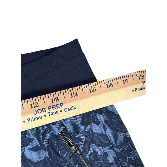 Athleta Trekkie North Jogger Size 6 Ethereal Bloom Cottage Blue Pants - Picture 4 of 6